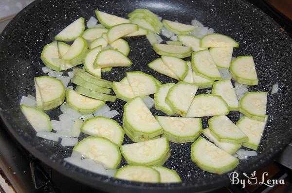 Zucchini Cheese Omelette - Step 2