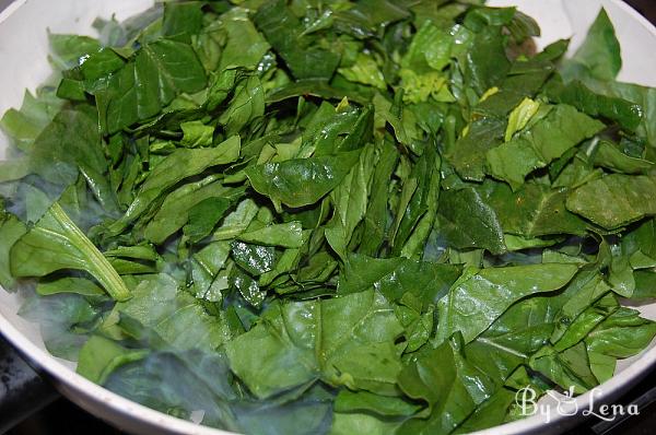 Creamed Spinach with Eggs - Step 1