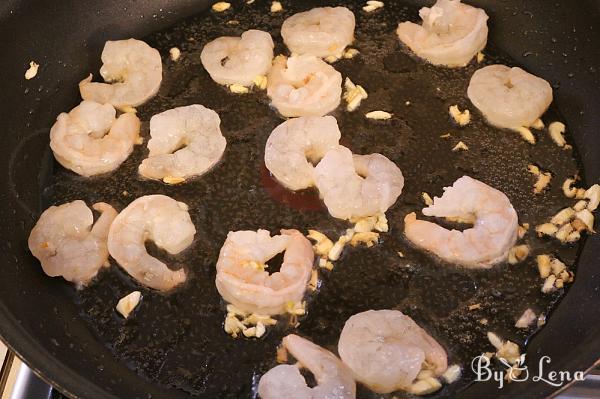 Chinese Spring Rolls With Shrimp and Vegetables - Step 3