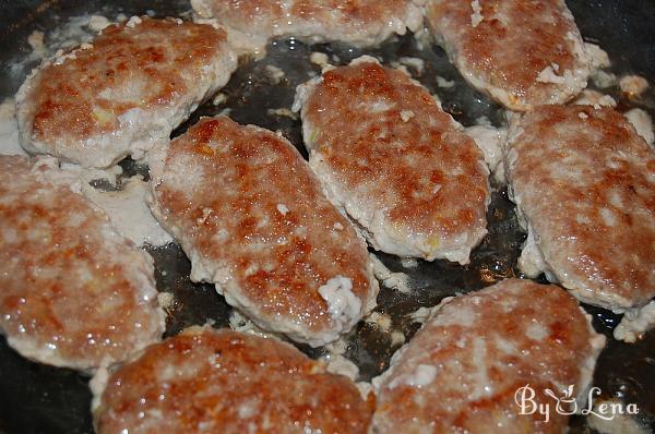 Russian Meat Patties - Kotlety - Step 5