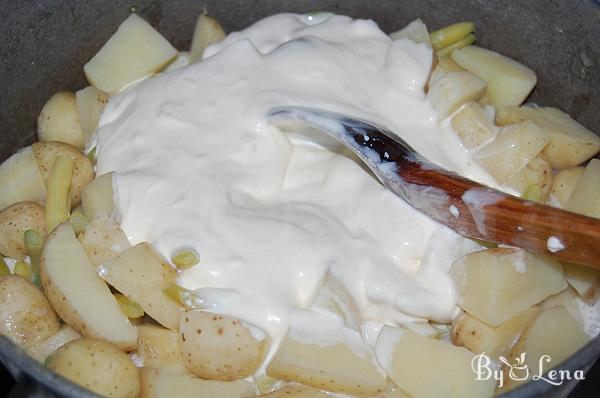 Moldovan Creamy Potatoes and Beans - Step 4