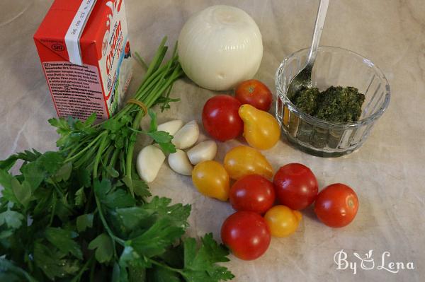 Easy Creamy Chicken Pesto Pasta - Step 1