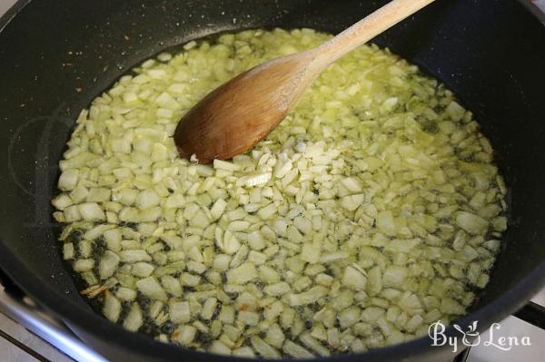 Easy Creamy Chicken Pesto Pasta - Step 4