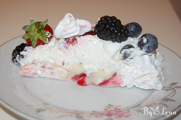 Berry Pavlova - Step 14