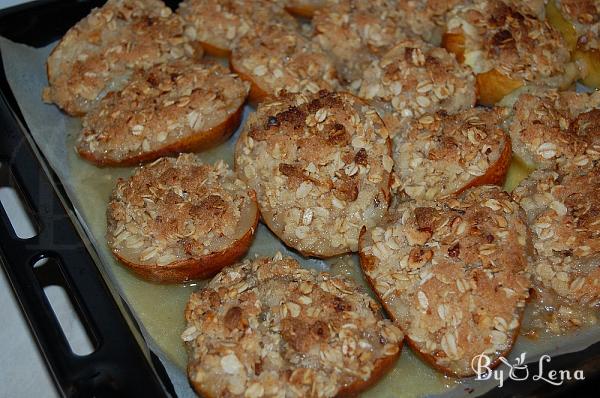 Baked Pears and Apples with Delectable Crumble Topping - Step 8