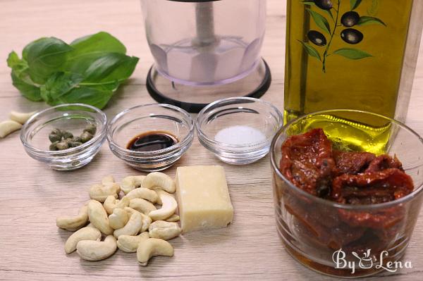 Pesto Rosso - Step 1