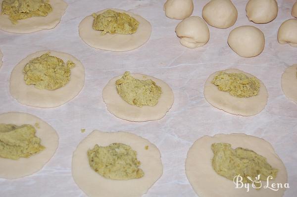 Ucrainian Piroshki with Green Peas - Step 8