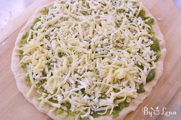 Easy Chicken Pesto Pizza - Step 5