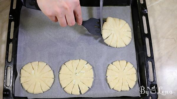 Turkish Cheese Flower Shaped Pies - Step 18