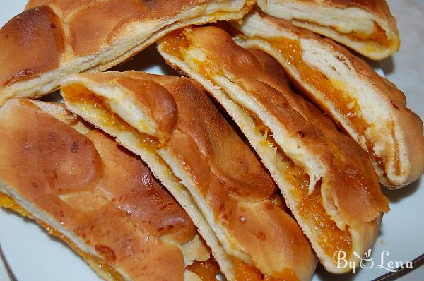 Moldovan Pumpkin Pies