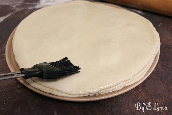 Moldovan Sugar Beet and Walnut Pies - Step 10