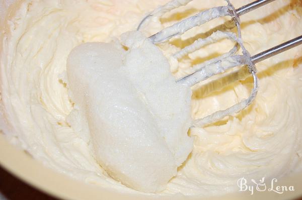 Albinuta - Romanian Layered Honey Cake - Step 12