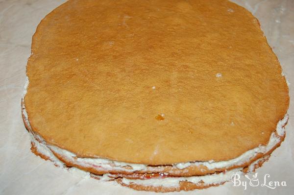 Albinuta - Romanian Layered Honey Cake - Step 15