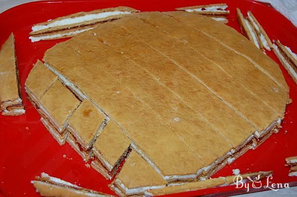 Albinuta - Romanian Layered Honey Cake - Step 16