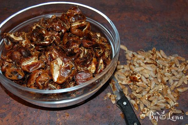 Date Squares or Easy Maamoul Mad with Date - Step 1