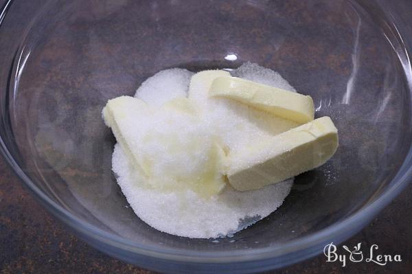 Simple Easter Egg Cake - Step 1