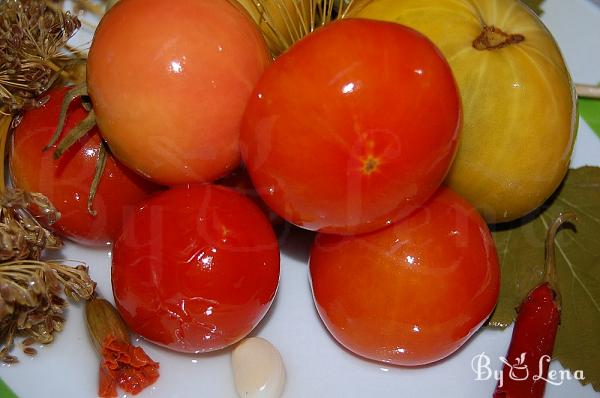 Moldavian Natural Fermented Pickled Tomatoes