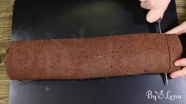 Chocolate Cake Roll - Step 17