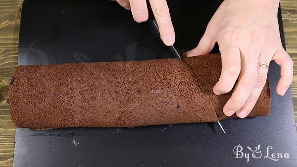 Chocolate Cake Roll - Step 18