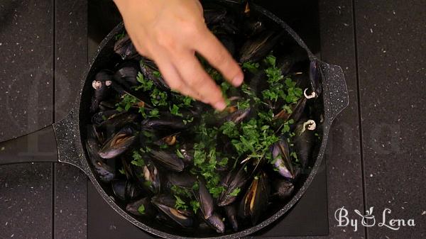 Mussels In Wine And Garlic - Moules Mariniere - Step 19