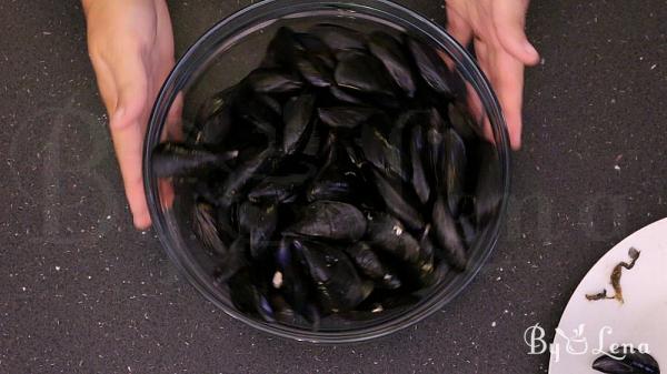 Mussels In Wine And Garlic - Moules Mariniere - Step 6