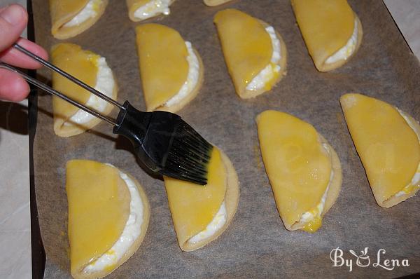 Sochniki - Crispy Cookies With Sweet Cheese - Step 10