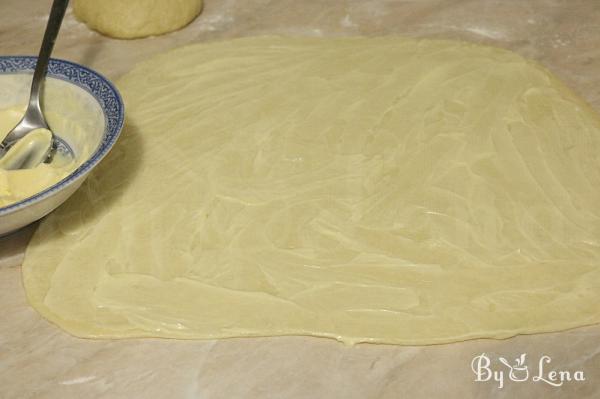 Authentic Spanakopita: Traditional Greek Spinach and Feta Pie - Step 4