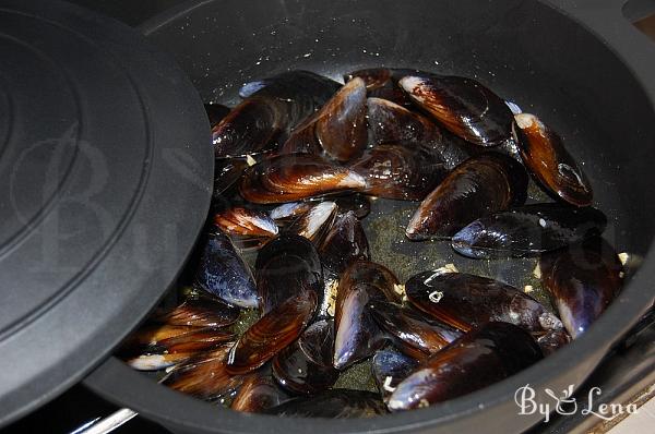 Seafood Soup or Italian Zuppa di Pesce - Step 3