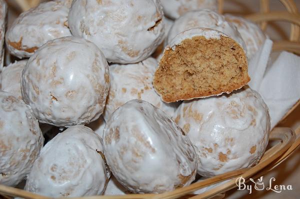 Delicious Homemade Gingerbread - Step 16