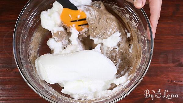 Easy Gingerbread Traybake - Step 11