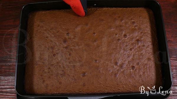 Easy Gingerbread Traybake - Step 13