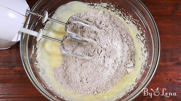 Easy Gingerbread Traybake - Step 9
