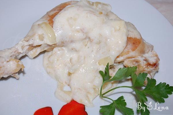 Chicken with sour cream