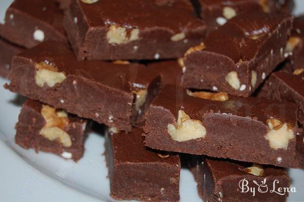  Easy Homemade Chocolate Fudge