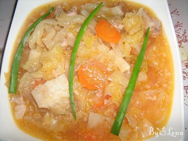 Moldovian Pickled Cabbage Soup
