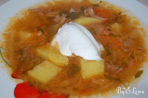 Russian Sauerkraut Soup - Schi