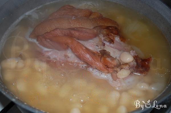 White beens and Smoked Ham Hocks Stew - Step 5