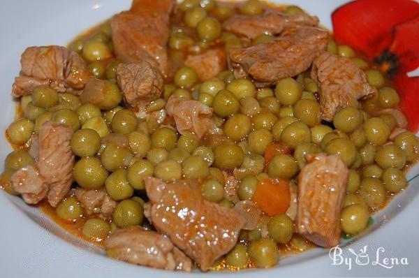 Green Pea Stew with Meat