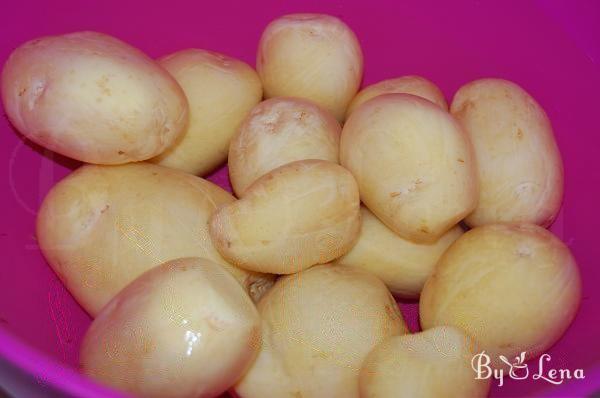 Yellow Wax Beans with Potatoes and Garlic - Step 1