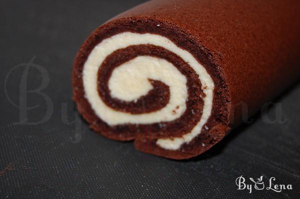 Easy Chocolate Cheese Roll Cake - Step 13