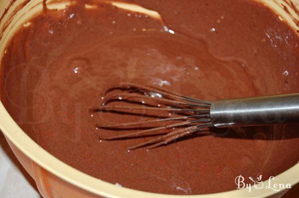 Easy Chocolate Cheese Roll Cake - Step 8
