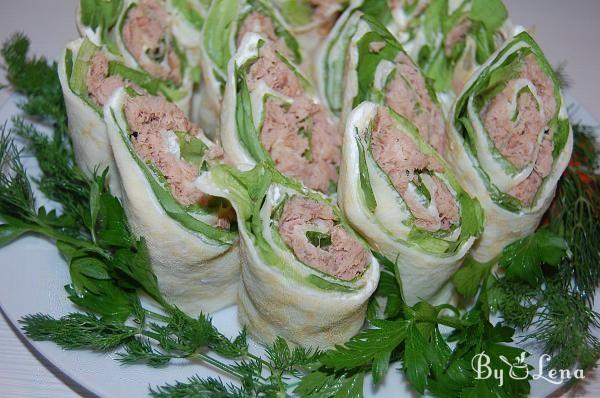 Crepes Rolls with Tuna and Lettuce - Step 7