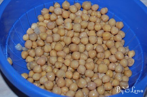 Tuna and Chickpea Salad - Step 1