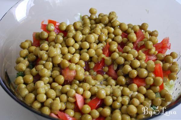 Cabbage, Peas and Tomatoes Salad - Step 3