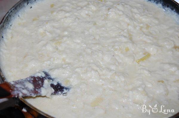 Creamy Scrambled Eggs with Onions and Cheese - Step 8