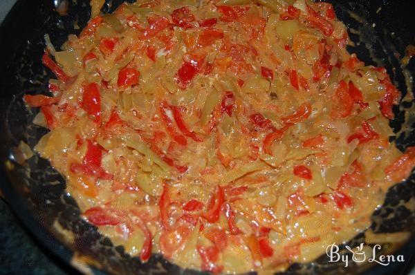 Red Peppers, Eggs and Tomatoes Stew - Step 9