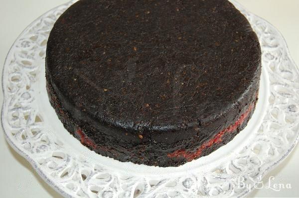 Raw Vegan Raspberry Chocolate Cake - Step 13