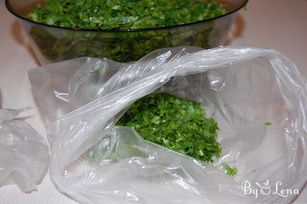 How to Freeze Herbs and Aromatics - Step 4